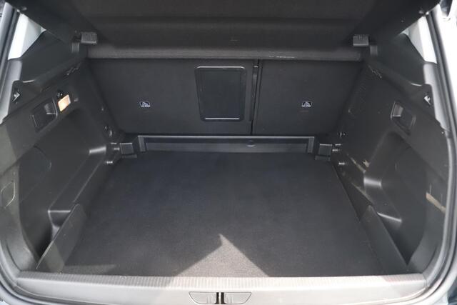 Opel Grandland X 1.2 Turbo Innovation 131PK Automaat Trekhaak Navigatie Achteruitrijcamera Keyless Navigatie Carplay Android Clima Cruise