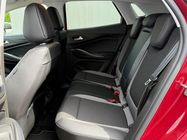 Opel Grandland X 1.2 Turbo Ultimate / trekhk.