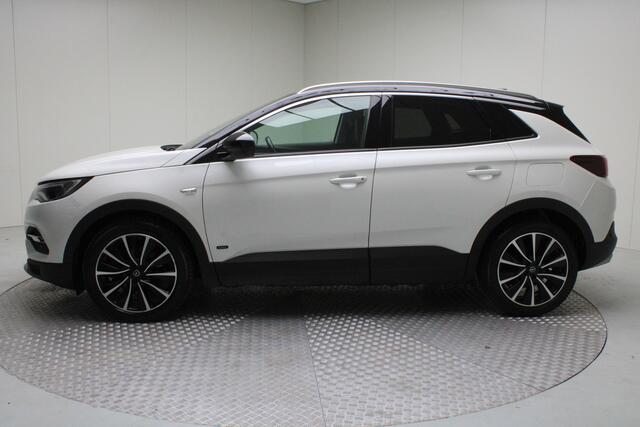 Opel Grandland X 1.6 Turbo Hybrid Ultimate | automaat | leder | climate | navi | elektr. achterklep | cruise adaptief | gekoelde stoelen | carplay | verwarmde voorruit