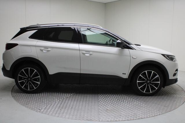 Opel Grandland X 1.6 Turbo Hybrid Ultimate | automaat | leder | climate | navi | elektr. achterklep | cruise adaptief | gekoelde stoelen | carplay | verwarmde voorruit