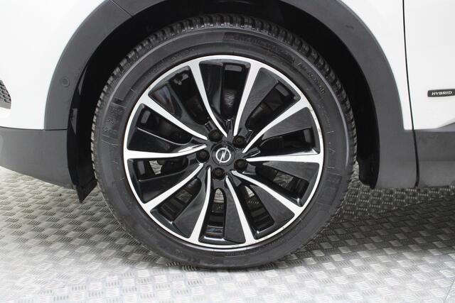 Opel Grandland X 1.6 Turbo Hybrid Ultimate | automaat | leder | climate | navi | elektr. achterklep | cruise adaptief | gekoelde stoelen | carplay | verwarmde voorruit