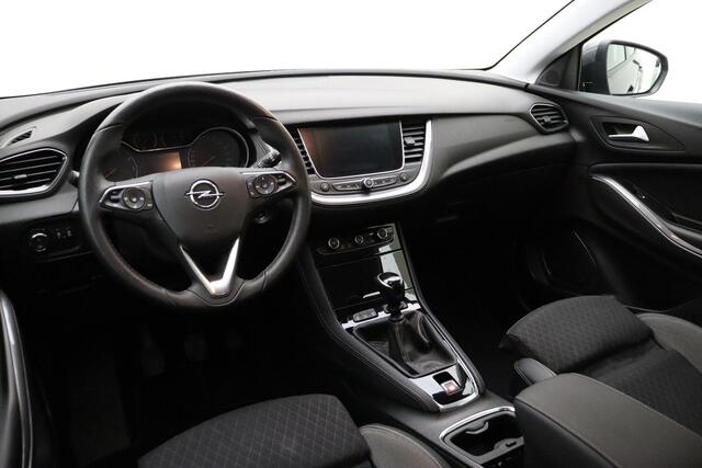 Opel Grandland X 1.2 Turbo Innovation 130 PK | Navigatie | Trekhaak | Comfort stoelen | Stoel & Stuurverwarming | Climate control | Camera | Lichtmetalen velgen | Extra getint glas