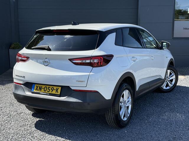 Opel Grandland X 1.2 Turbo Online Edition 2e Eigenaar,Navi,131pk,Apple Carplay,Clima,Cruise,PDC V+A,Automaat,Dealer Onderhouden,N.A.P,APK tot 02-2027