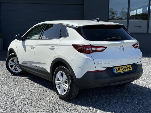 Opel Grandland X 1.2 Turbo Online Edition 2e Eigenaar,Navi,131pk,Apple Carplay,Clima,Cruise,PDC V+A,Automaat,Dealer Onderhouden,N.A.P,APK tot 02-2027