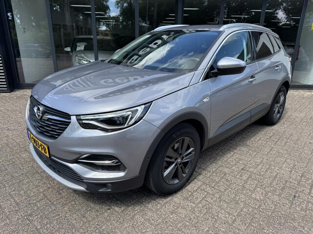 Opel Grandland X 1.2 Turbo Business Executive