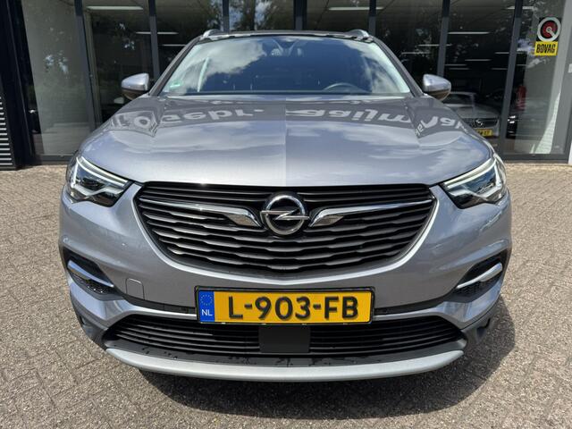 Opel Grandland X 1.2 Turbo Business Executive