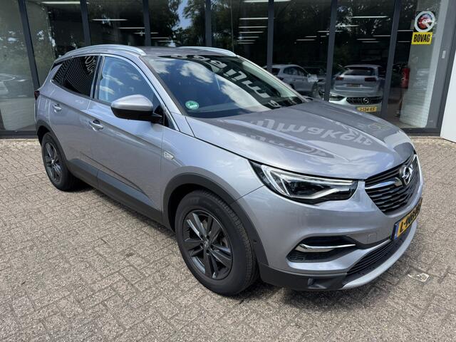 Opel Grandland X 1.2 Turbo Business Executive