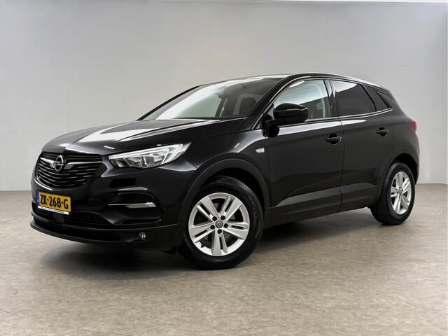 Opel Grandland X 1.2 Turbo Business Executive Clima Carplay LED Navi Cruise PDC 17"LMV Stoel/Stuurverwarming
