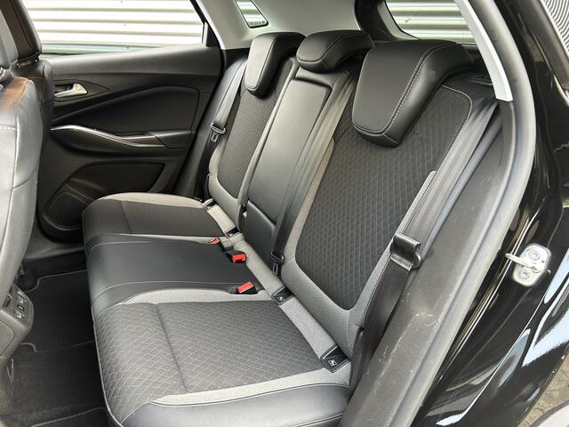 Opel Grandland X 1.2 Turbo Business Elegance | Apple Carplay/Android Auto | Stoelverwarming Voor + Achter |