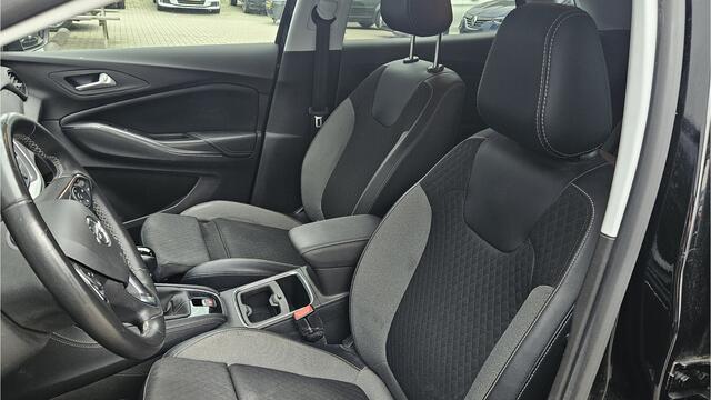 Opel Grandland X 1.2 Turbo Business Executive + CAMERA + COMFORTSTOELEN + NAVI + LED + LM VELGEN