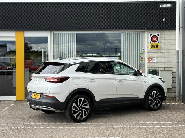 Opel Grandland X 1.2 Turbo Business Executive | NAP | Eerste Eigenaar | Trekhaak | Navigatie | Achteruitrijcamera | Cruise Control | Parkeersensoren | Airco | Lichtmetaal | Elektrische Achterklep |