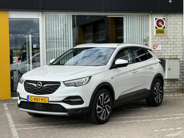 Opel Grandland X 1.2 Turbo Business Executive | NAP | Eerste Eigenaar | Trekhaak | Navigatie | Achteruitrijcamera | Cruise Control | Parkeersensoren | Airco | Lichtmetaal | Elektrische Achterklep |