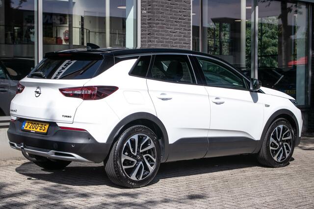 Opel Grandland X 1.2 Turbo Ultimate - All-in rijklrprs | Trekhaak | Panodak | Prem. audio | Stuurverw.