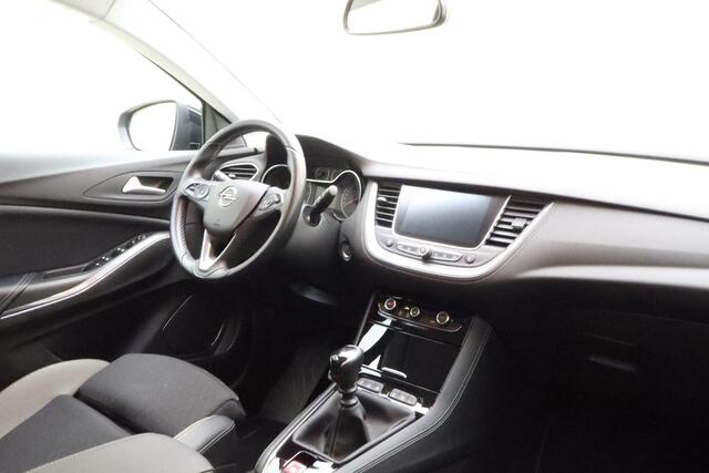Opel Grandland X 1.2 Turbo 130pk Innovation | Navigatie | Climate control | Camera | Comfortstoelen | DAB+ | Elektrische achterklep | Keyless | Parkeersensoren | Dealeronderhouden