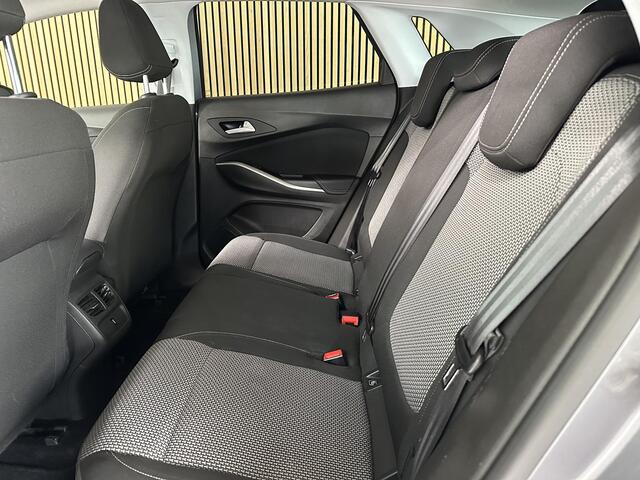 Opel Grandland X 1.2 Turbo Business +