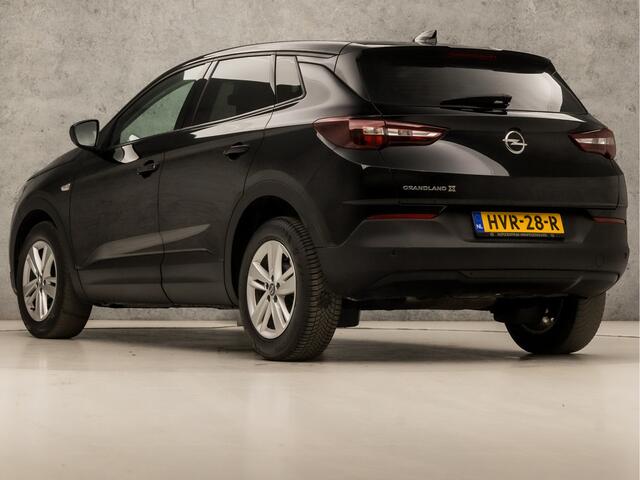 Opel Grandland X 1.2 Turbo Sport Automaat (APPLE CARPLAY, GROOT NAVI, GETINT GLAS, PARKEERSENSOREN, SPORTSTOELEN, LANE ASSIST, CRUISE, NIEUWE APK, NIEUWSTAAT)