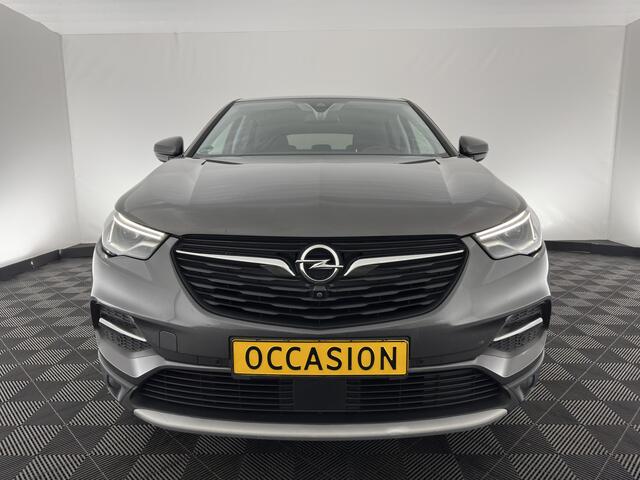 Opel Grandland X 1.5 CDTi Business Edition (INCL-BTW) Aut. *LEATHER-FABRIC | FULL-LED | NAVI-FULLMAP | BLIND-SPOT | HEATED-COMFORTSEATS | CAMERA | DAB+ | ECC | PRIVACY-GLASS | PDC | AMBIENT-LIGHT | CRUISE | 18''ALU*