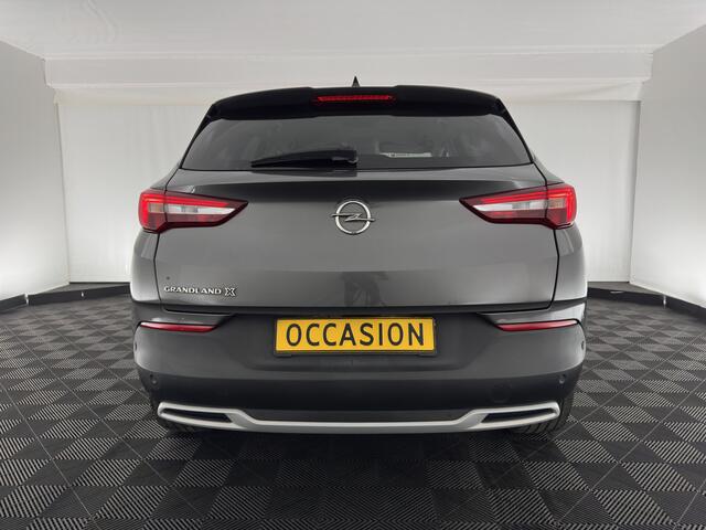 Opel Grandland X 1.5 CDTi Business Edition (INCL-BTW) Aut. *LEATHER-FABRIC | FULL-LED | NAVI-FULLMAP | BLIND-SPOT | HEATED-COMFORTSEATS | CAMERA | DAB+ | ECC | PRIVACY-GLASS | PDC | AMBIENT-LIGHT | CRUISE | 18''ALU*