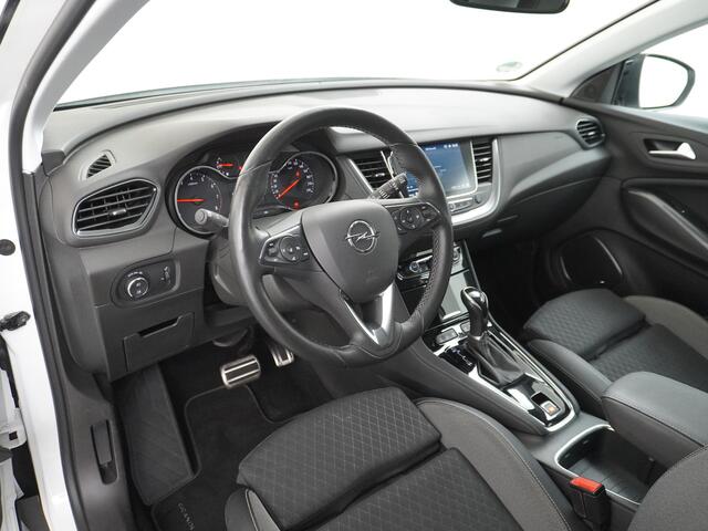 Opel Grandland X T131PK Automaat Apple Carplay Android Auto Trekhaak AGR-Comfort Stoelen Denon® Premium Audio Navi Ecc 360°Camera Stoel+Stuur+Bankverwarming Cruise Control Ultimate Keyless DAB Elek.Achterklep Lmv 18" Led 1e Eigenaar Dealeronderhouden