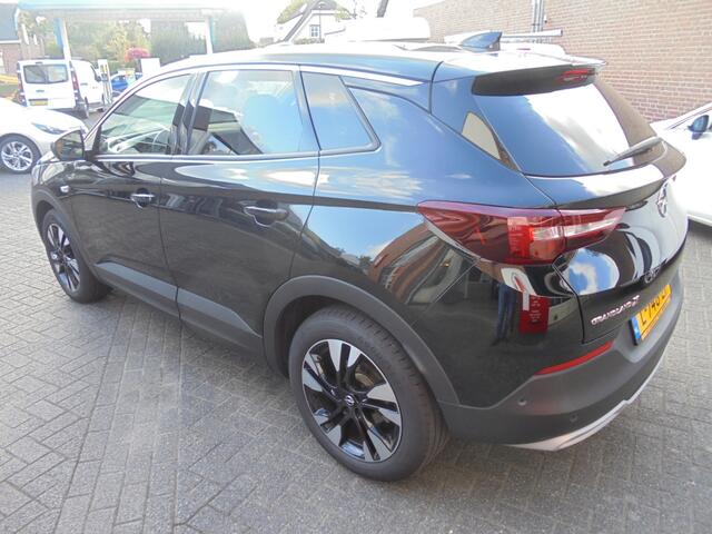 Opel Grandland X 1.2 Turbo Elegance