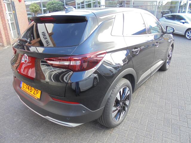 Opel Grandland X 1.2 Turbo Elegance