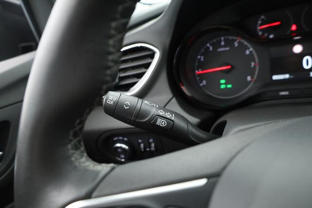 Opel Grandland X 1.2 Turbo Innovation Aut. | Apple CarPlay | Camera | Afn. Trekhaak | LED | Clima