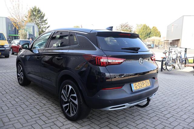 Opel Grandland X 1.2 Business Executive 2e Eigenaar | Dealer Onderh | BTW | NL-Auto | Trekhaak | Stoel/Stuur verwarming | Camera | Elek Klep | Carplay | Start/Stop | Climate | Keyless | Full Led | PDC | Bots systeem