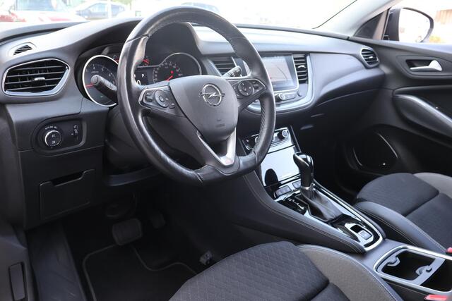 Opel Grandland X 1.2 Business Executive 2e Eigenaar | Dealer Onderh | BTW | NL-Auto | Trekhaak | Stoel/Stuur verwarming | Camera | Elek Klep | Carplay | Start/Stop | Climate | Keyless | Full Led | PDC | Bots systeem