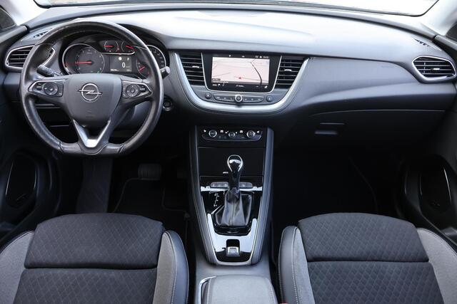 Opel Grandland X 1.2 Business Executive 2e Eigenaar | Dealer Onderh | BTW | NL-Auto | Trekhaak | Stoel/Stuur verwarming | Camera | Elek Klep | Carplay | Start/Stop | Climate | Keyless | Full Led | PDC | Bots systeem
