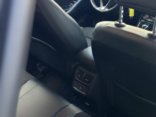 Opel Grandland X 1.2 Turbo Business Executive ECC/ CAMERA / Sensoren.