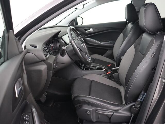 Opel Grandland X 1.2 Turbo Executive | Automaat | Carplay | Full LED | Comfortstoelen | Camera | Navigatie | Climate control | Keyless | Parkeerhulp | Cruise control