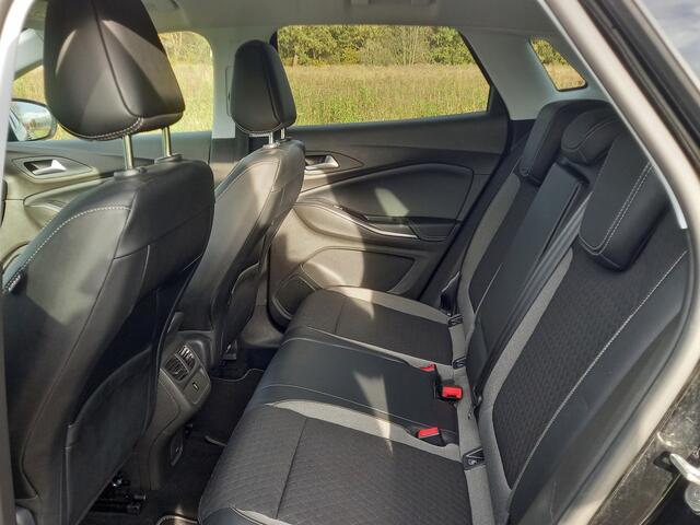 Opel Grandland X 1.2 Turbo Business Executive