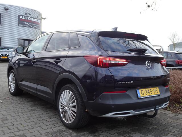 Opel Grandland X 1.2 Turbo Business Executive