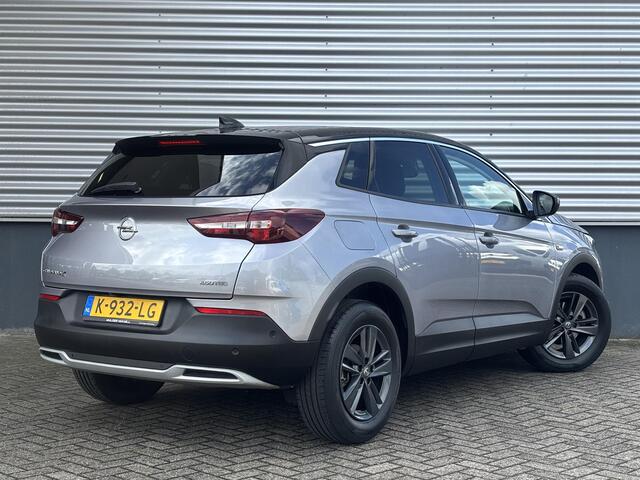Opel Grandland X Edition 2020 1.2 Turbo 130pk | AGR-STOELEN | CAMERA | TWO-TONE | WINTER PACK | NAVI PRO | CLIMA | ISOFIX | DAB+ |
