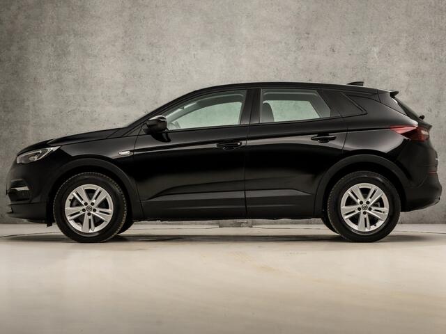 Opel Grandland X 1.2 Turbo Elegance Automaat (APPLE CARPLAY, GROOT NAVI, LM VELGEN, SPORTSTOELEN, CRUISE, PARKEERSENSOREN, NIEUWE APK, NIEUWSTAAT)