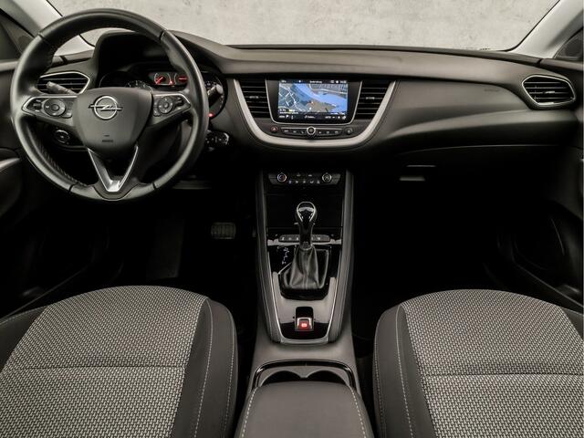 Opel Grandland X 1.2 Turbo Elegance Automaat (APPLE CARPLAY, GROOT NAVI, LM VELGEN, SPORTSTOELEN, CRUISE, PARKEERSENSOREN, NIEUWE APK, NIEUWSTAAT)