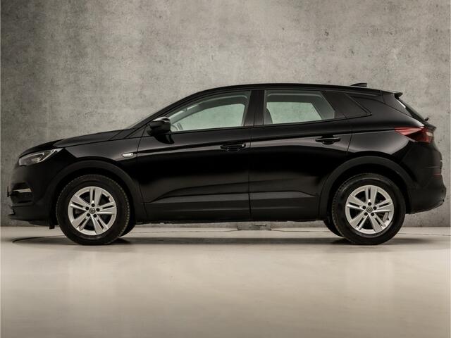 Opel Grandland X 1.2 Turbo Sport Automaat (APPLE CARPLAY, GROOT NAVI, PARKEERSENSOREN, SPORTSTOELEN, CRUISE, LM VELGEN, LED KOPLAMPEN, NIEUWSTAAT)