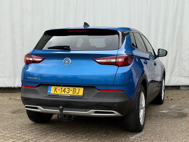 Opel Grandland X 1.2 Turbo Edition / Trekhk