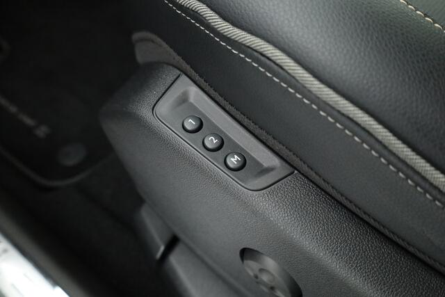 Opel Grandland X 1.2 Turbo Innovation | Leder | Stoel- Stuurverw. | Afn. Trekhaak | Camera | LED | Memory seat