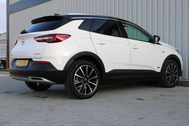 Opel Grandland X 1.6 Turbo Hybrid Ultimate | Incl. 12 maanden garantie | Cruise control | Climate control | Stoelverkoeling/verwarming | Apple carplay | Navigatie | DAB radio | Voor + achter camera | 100% dealer onderhouden |