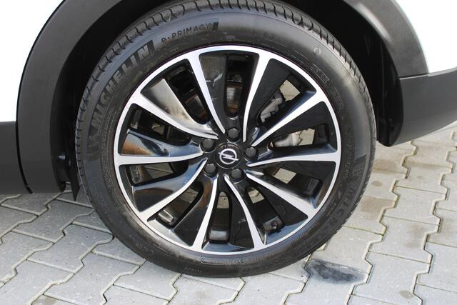 Opel Grandland X 1.6 Turbo Hybrid Ultimate | Incl. 12 maanden garantie | Cruise control | Climate control | Stoelverkoeling/verwarming | Apple carplay | Navigatie | DAB radio | Voor + achter camera | 100% dealer onderhouden |