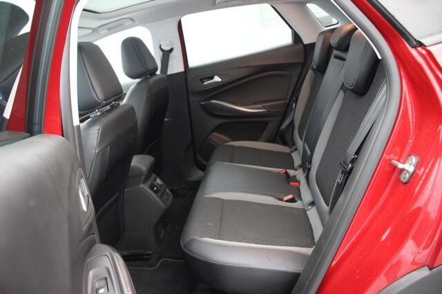 Opel Grandland X 1.2 Turbo Business Executive - Panorama, Carplay, Navi, Cruise, Half Leer