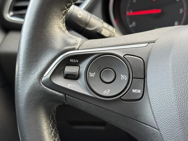 Opel Grandland X BWJ 11-2020 | 1.2T 131PK Bus Executive | TREKHAAK | CLIMA | NAVI | LEDER/STOF | SPORTSTOELEN | PDC 2X | CARPLAY |