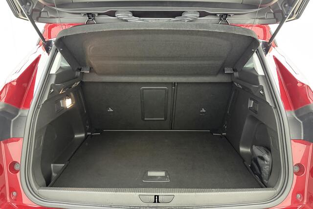 Opel Grandland X 1.2 Turbo Business Executive 130pk | Automaat | Navigatie | Camera | Climate Control | Stoel- Stuurverwarming | Cruise Control | AGR Stoelen