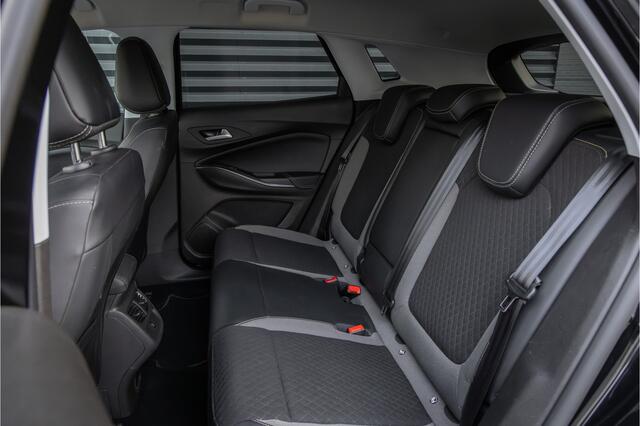 Opel Grandland X 1.6 Turbo Hybrid Business Elegance