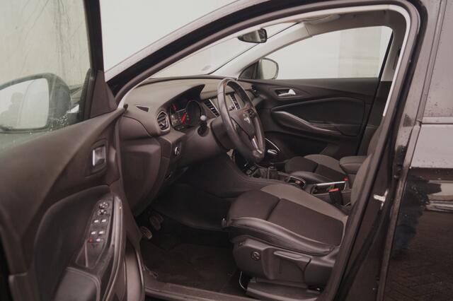 Opel Grandland X 1.2 Turbo 130pk Business Executive -NAVI-ECC-PDC-