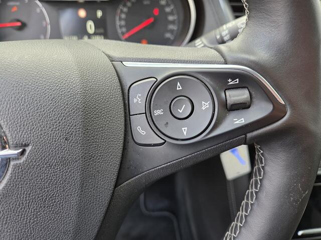 Opel Grandland X 130 PK Turbo Business Executive | Stoel/Stuurverwarming | Comfor