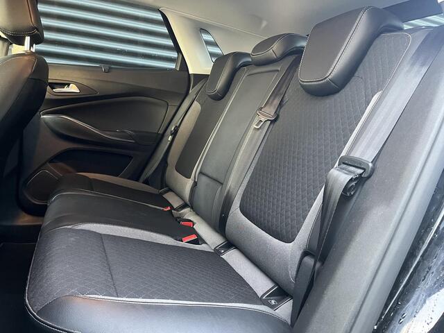 Opel Grandland X Innovation 1.2 Turbo 130pk | AGR-STOELEN | KEYLESS | FULL LED | STOELVERWARMING | ELEK. A. KLEP | ISOFIX | NAVI PRO | APPLE CARPLAY / ANDROID AUTO |