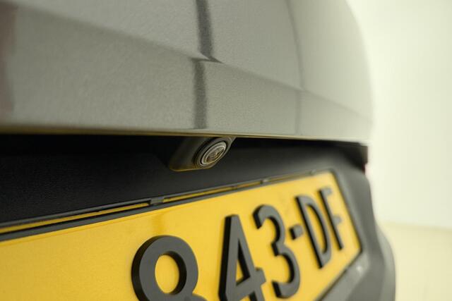 Opel Grandland X 1.2 Turbo 130pk Ultimate | Navigatie | Elektrische achterklep | Camera | Climate control | Full LED | Stoel- en stuurverwarming | Zwart dak | Dealeronderhouden