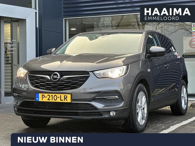Opel Grandland X 1.2 Turbo Business Executive | Parkeersensoren | Apple Carplay/Android Auto | Climate Control | Lichtmetalen velgen | Cruise Control |